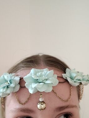 Source Unknown Mint Floral Headband with Gold Chains and Pendant